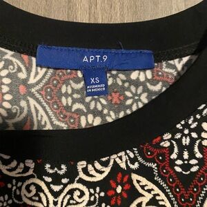 Women’s sleeveless blouse